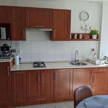 Minaret Apartman เอ็กเกอร์ ภายนอก รูปภาพ