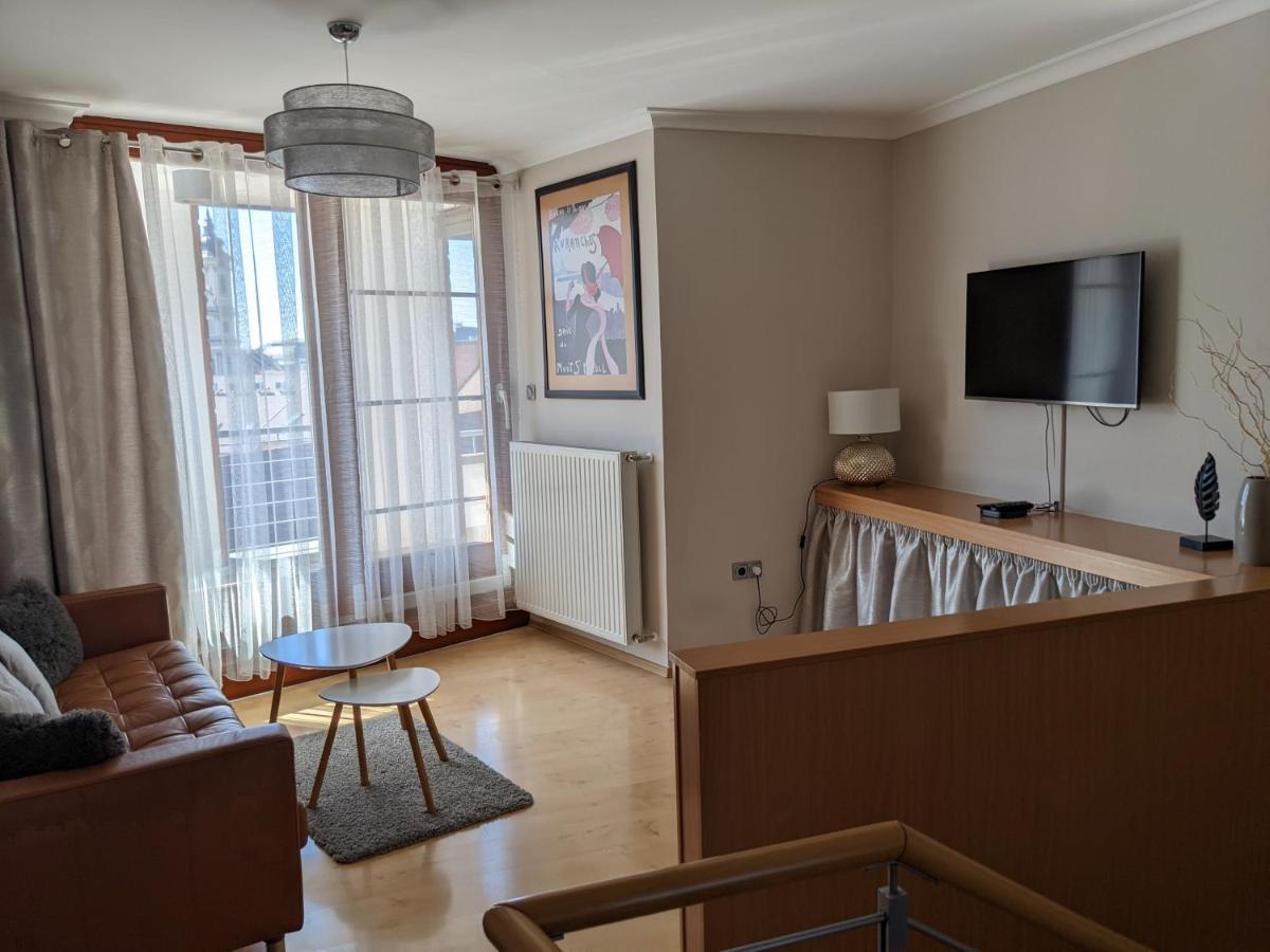 Minaret Apartman เอ็กเกอร์ ภายนอก รูปภาพ