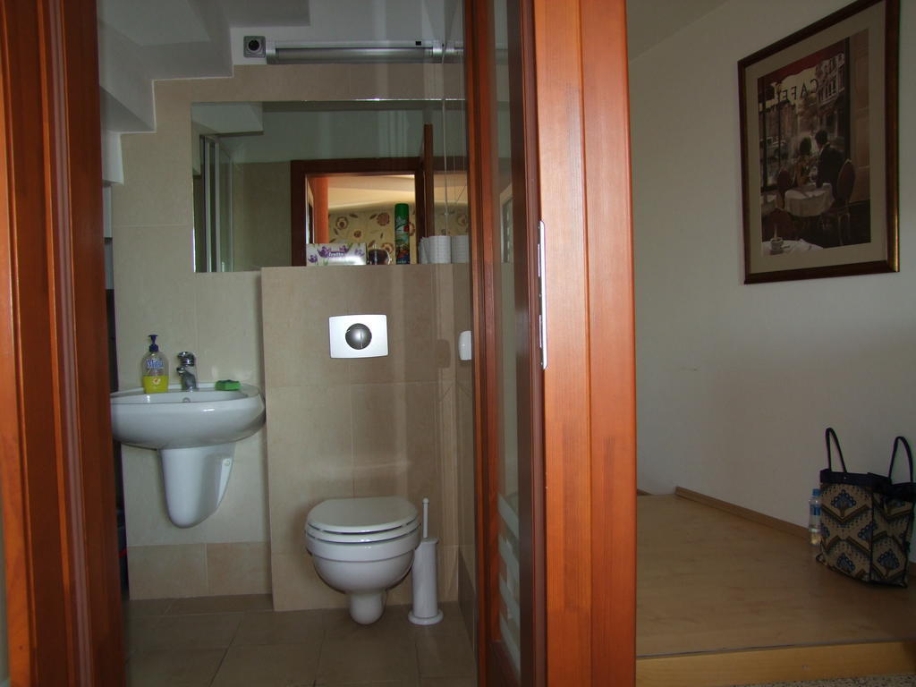 Minaret Apartman เอ็กเกอร์ ภายนอก รูปภาพ