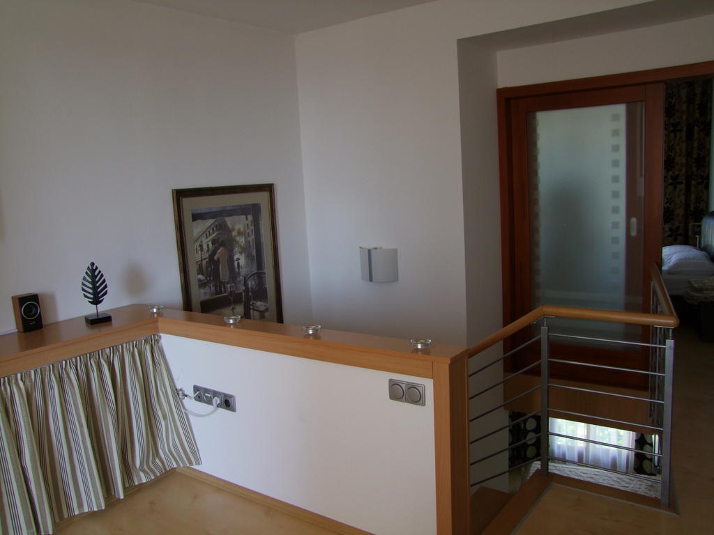Minaret Apartman เอ็กเกอร์ ภายนอก รูปภาพ