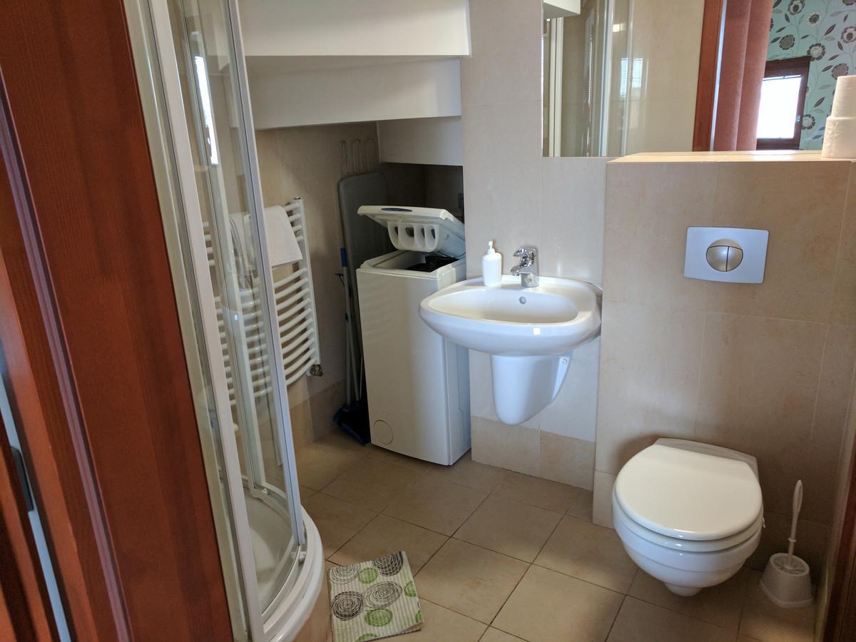 Minaret Apartman เอ็กเกอร์ ภายนอก รูปภาพ