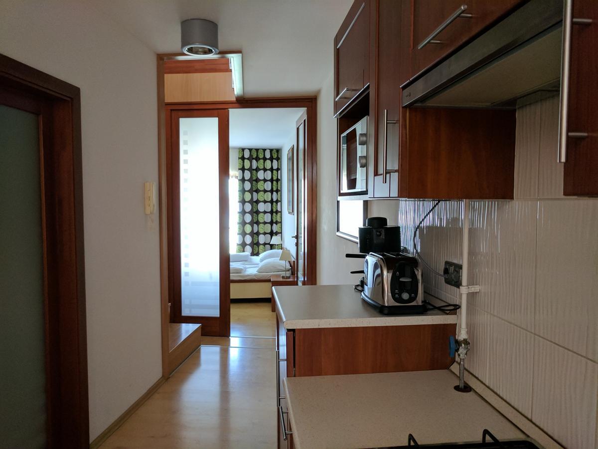 Minaret Apartman เอ็กเกอร์ ภายนอก รูปภาพ