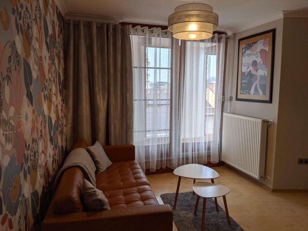 Minaret Apartman เอ็กเกอร์ ภายนอก รูปภาพ